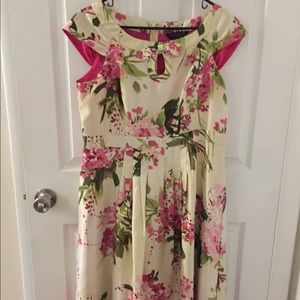 EUC Signature by Robbie Bee Floral Dress